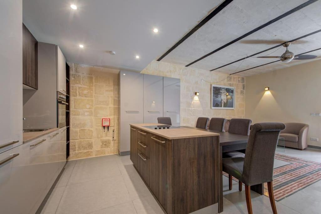 Vallettastay - Orangerie Two Bedroom Apartment 301 외부 사진